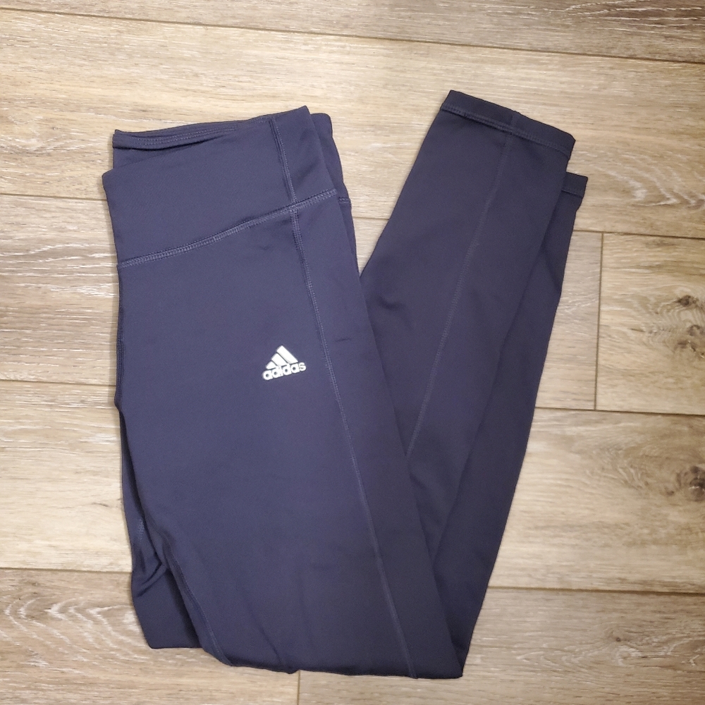 Womens Adidas cropped Sz M